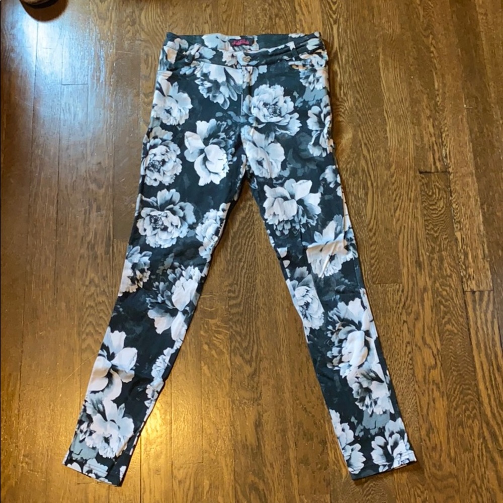 Motel Rocks floral pants size M